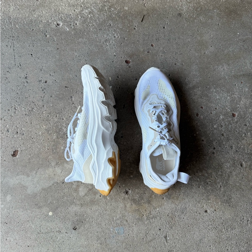 Sorel White & Tan Chunky Sneakers | 8.5 W